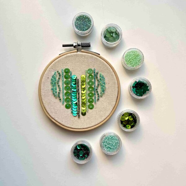 Curso Bordado básico de pedrería + Kit de Materiales